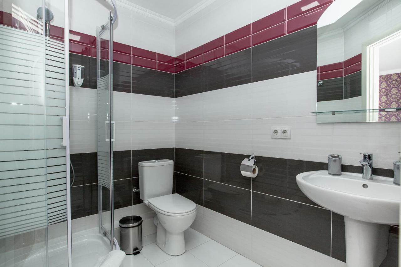 Mon Ami Hotel Ivano-Frankivsk Esterno foto